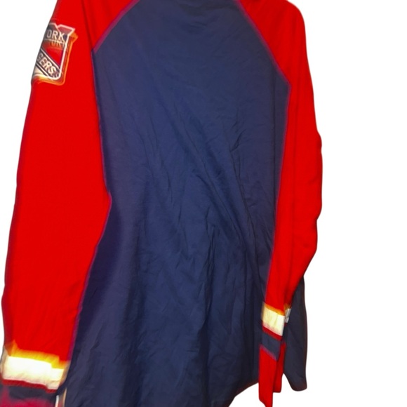 Woman NHL New York Rangers Hockey Shirt Lace-Up Front Long Sleeves size 2XL - Picture 2 of 4